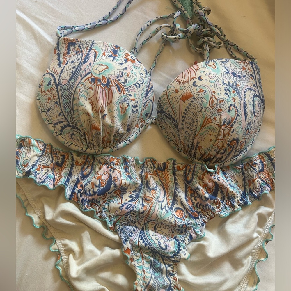 VS Ruffled Bikini